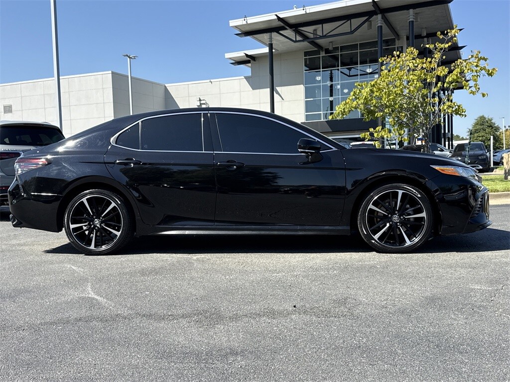 2020 Toyota Camry XSE photo 4