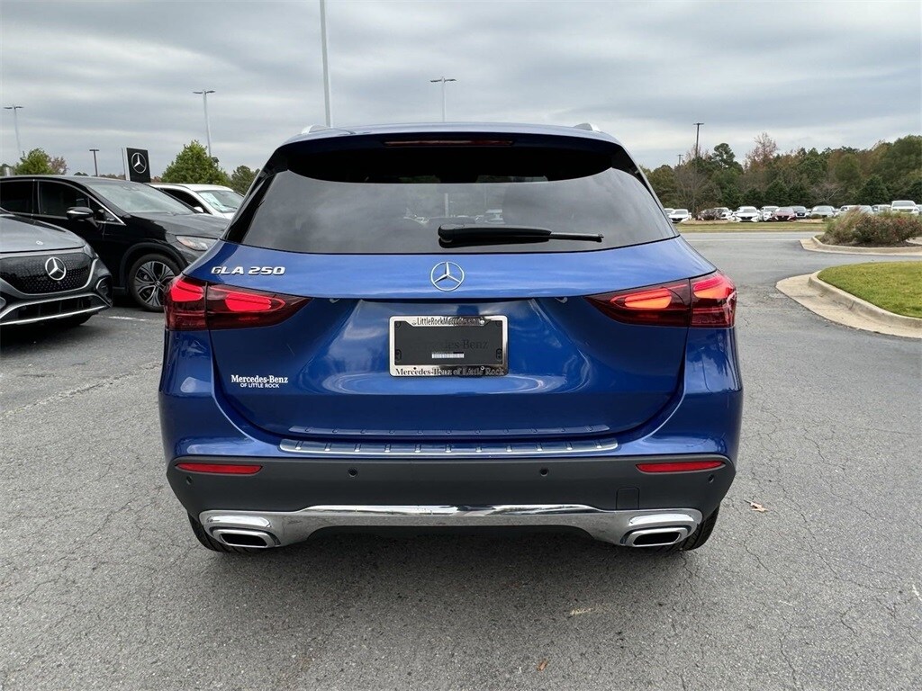 2025 Mercedes Benz GLA 250 photo 4