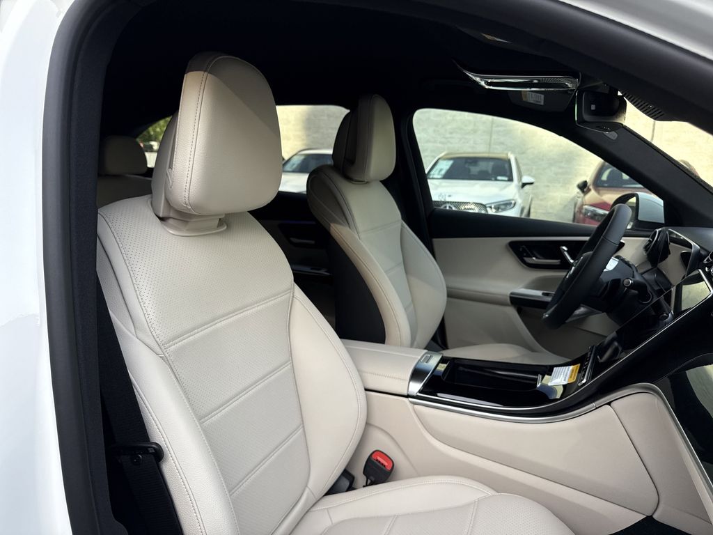 2025 Mercedes-Benz GLC Base - Photo 28