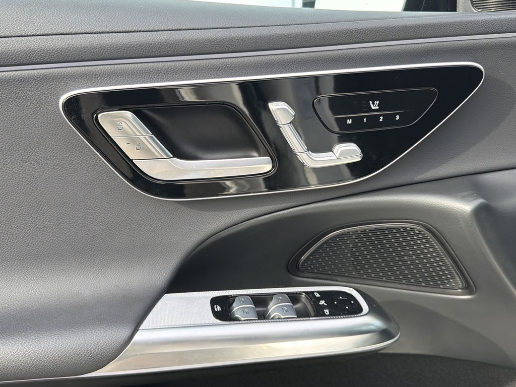 2025 Mercedes-Benz E-Class E350 - Photo 24