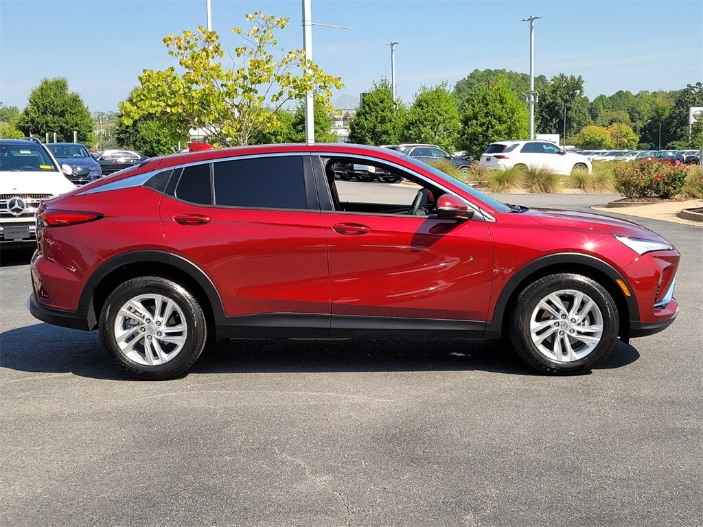 2024 Buick Envista Preferred photo 2
