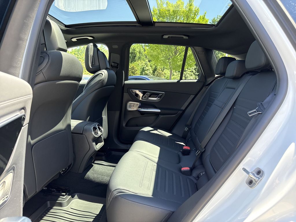 2025 Mercedes-Benz GLC Base - Photo 14