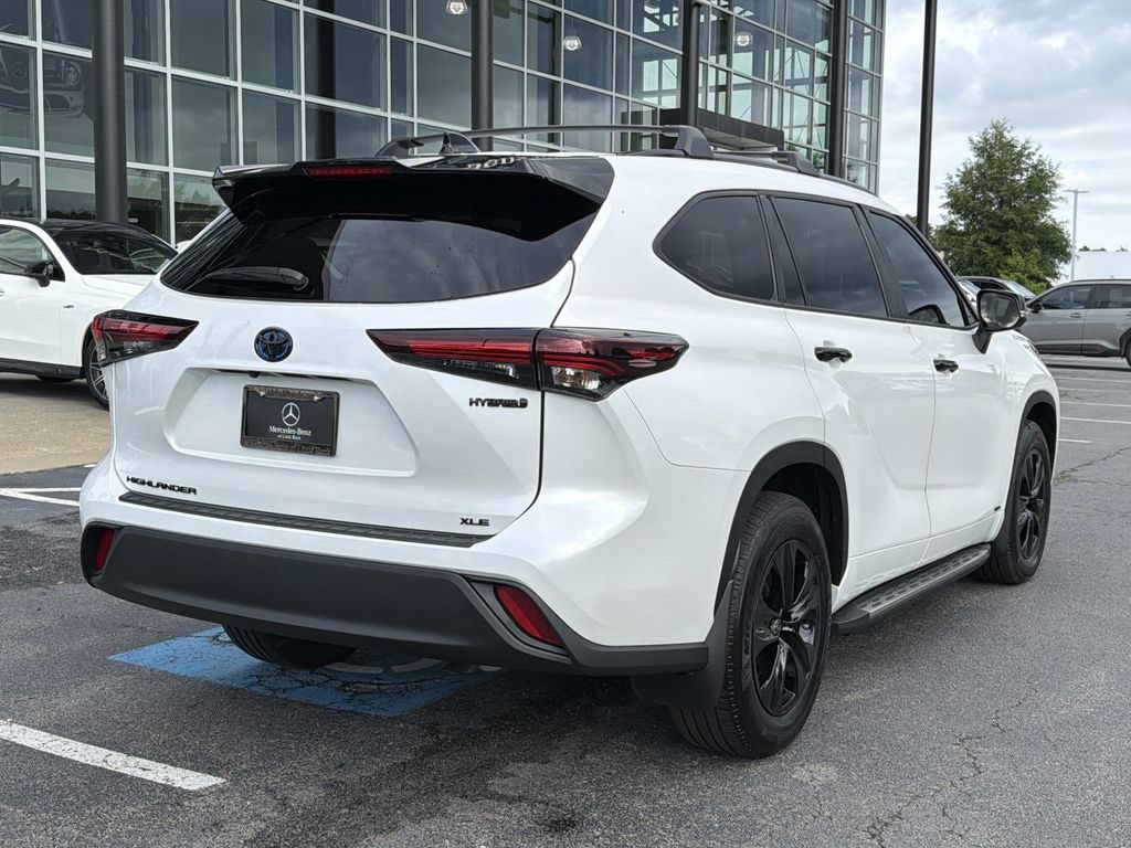 Used 2024 Toyota Highlander Hybrid XLE SUV