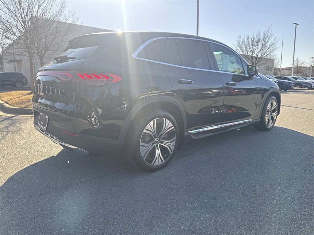 2025 Mercedes Benz EQE-Class SUV photo 3