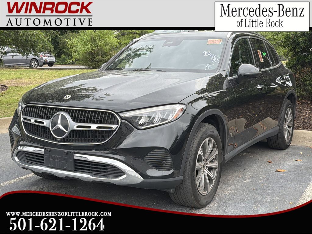 2024 Mercedes-Benz GLC GLC 300's photo