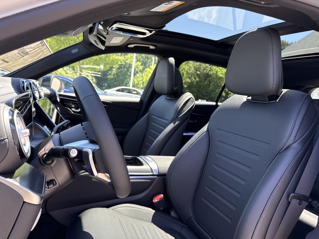 2025 Mercedes-Benz GLC Base - Photo 12