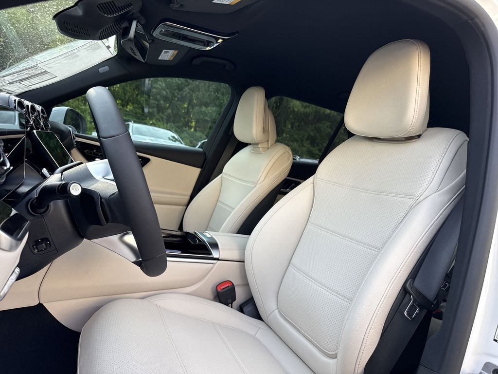 2025 Mercedes-Benz GLC Base - Photo 12