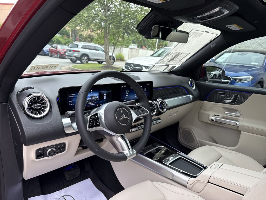 2025 Mercedes-Benz GLB Base - Photo 10