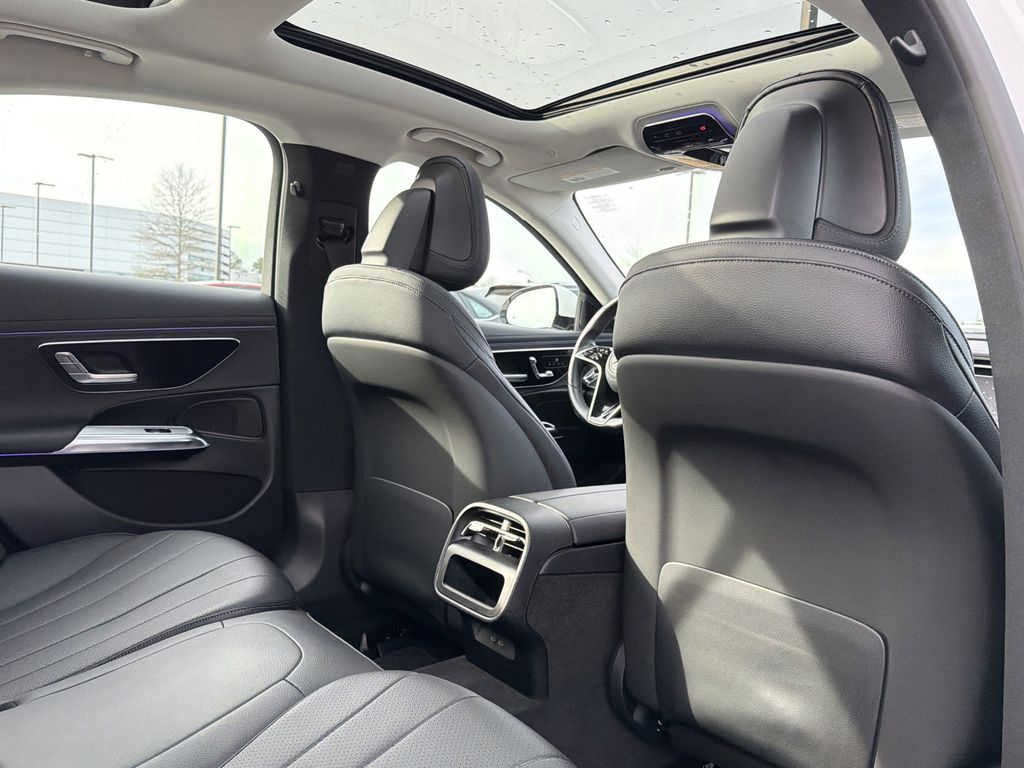 2025 Mercedes-Benz E-Class E350 - Photo 18