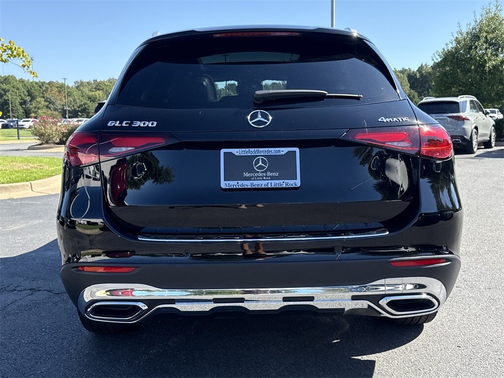 2023 Mercedes Benz GLC 300 4MATIC photo 2