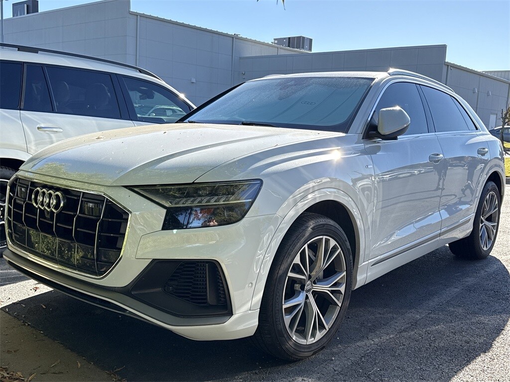 2021 Audi Q8 55 Premium Plus photo 3