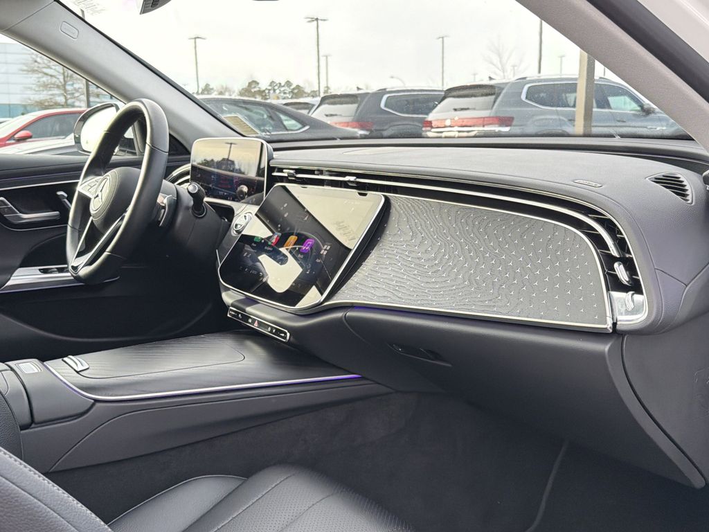 2025 Mercedes-Benz E-Class E350 - Photo 21