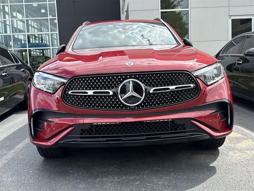 2025 Mercedes Benz GLC 350e 4MATIC photo 2
