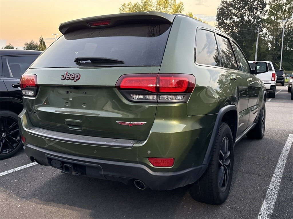 2019 Jeep Grand Cherokee Trailhawk photo 2