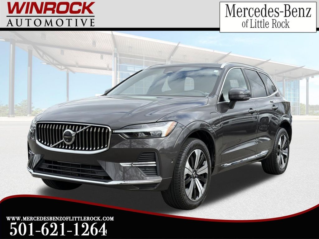 2023 Volvo XC60 T8 Plus Bright Theme AWD's photo
