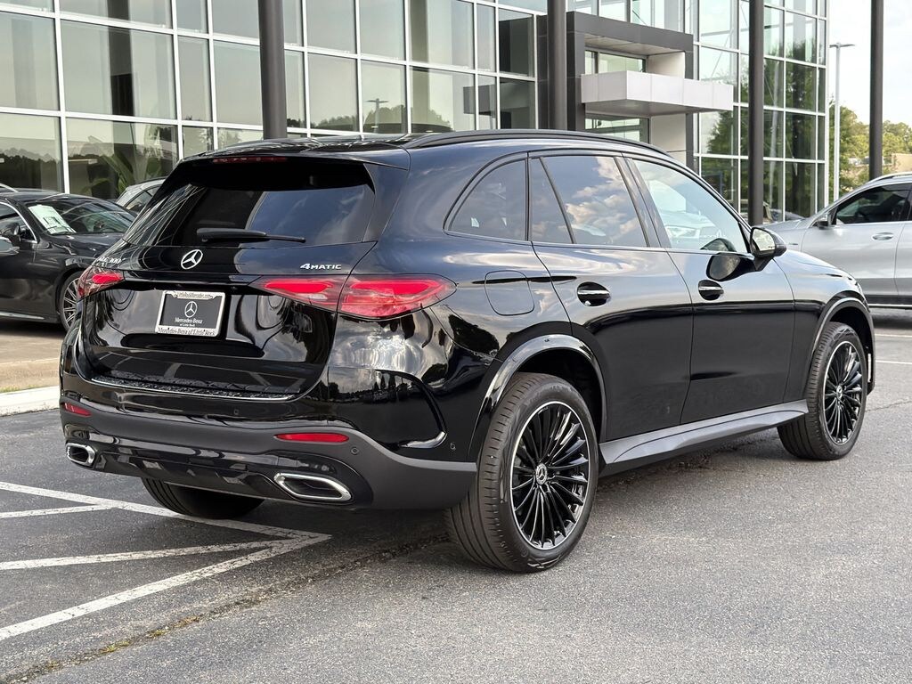 New 2027 Mercedes-Benz GLC 300 Base Truck