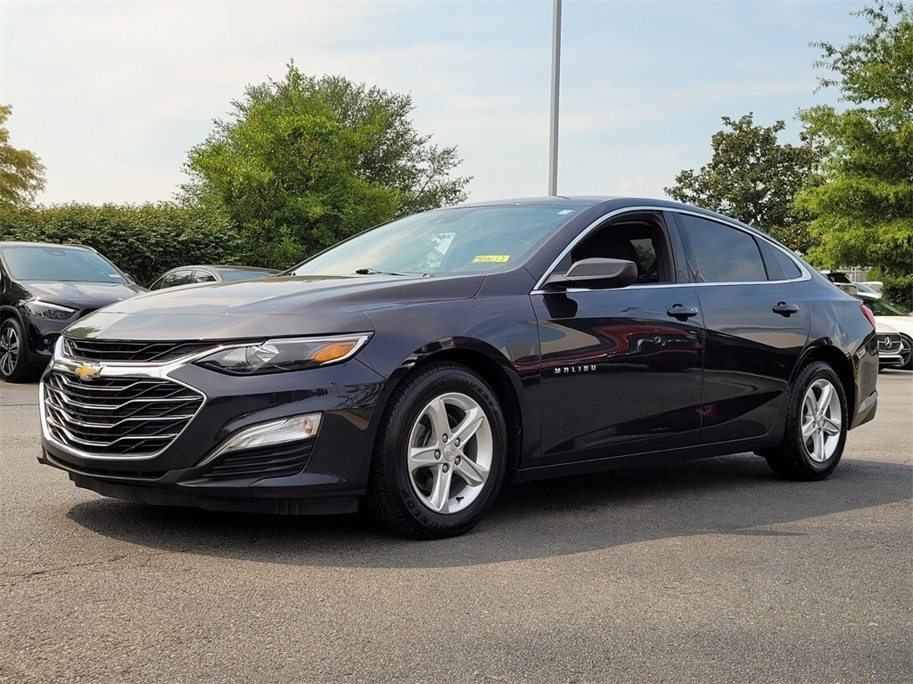 2023 Chevrolet Malibu LS photo 4