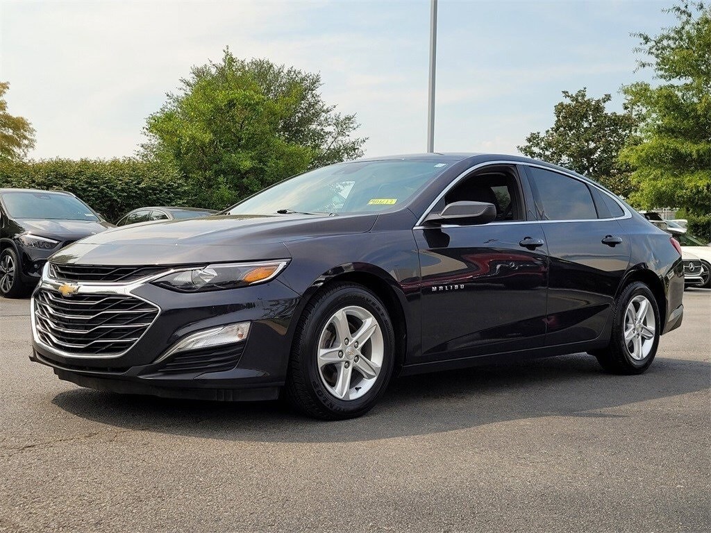 2023 Chevrolet Malibu LS photo 4