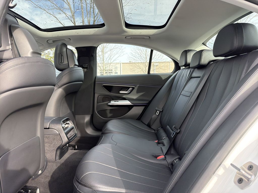2025 Mercedes-Benz E-Class E350 - Photo 14
