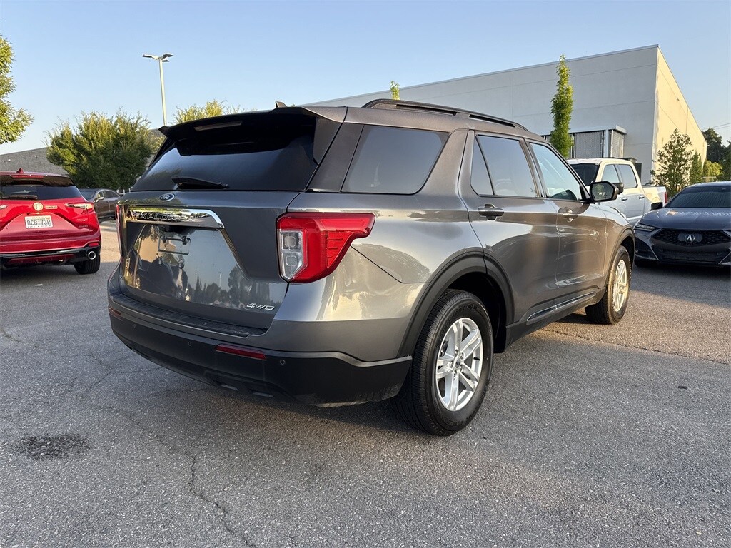 2022 Ford Explorer XLT photo 3