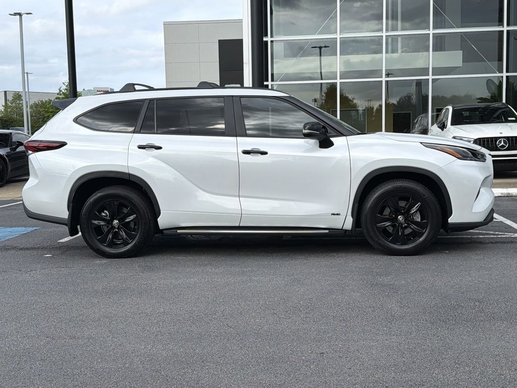 Used 2024 Toyota Highlander Hybrid XLE SUV