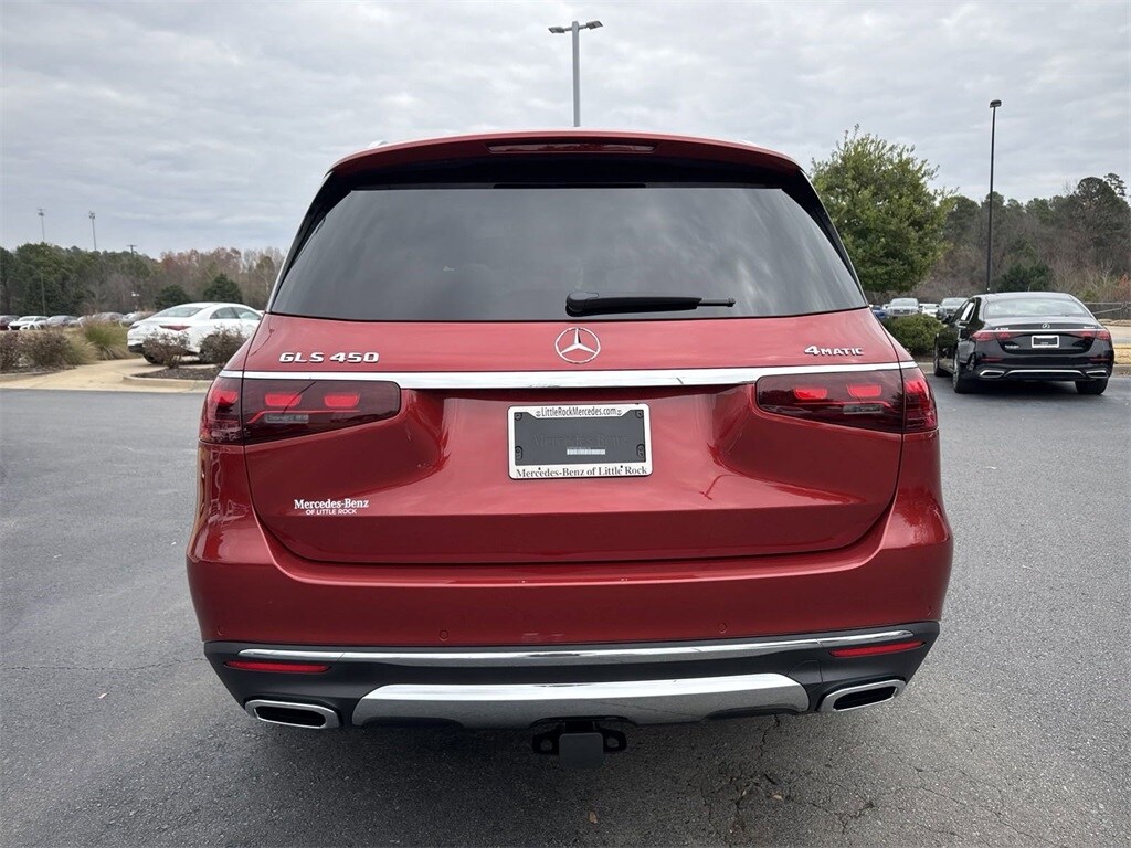 2025 Mercedes Benz GLS 450 4MATIC photo 4