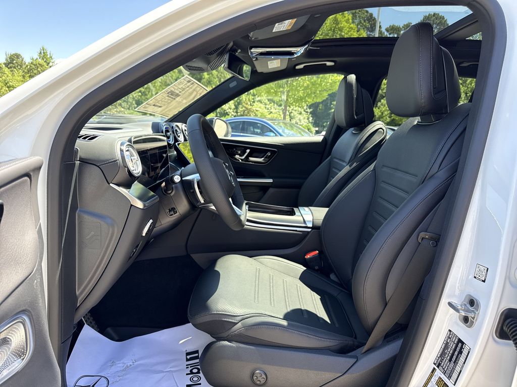 2025 Mercedes-Benz GLC Base - Photo 11