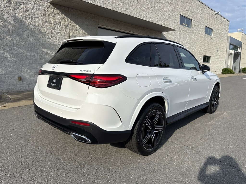 2025 Mercedes Benz GLC 350e 4MATIC photo 3