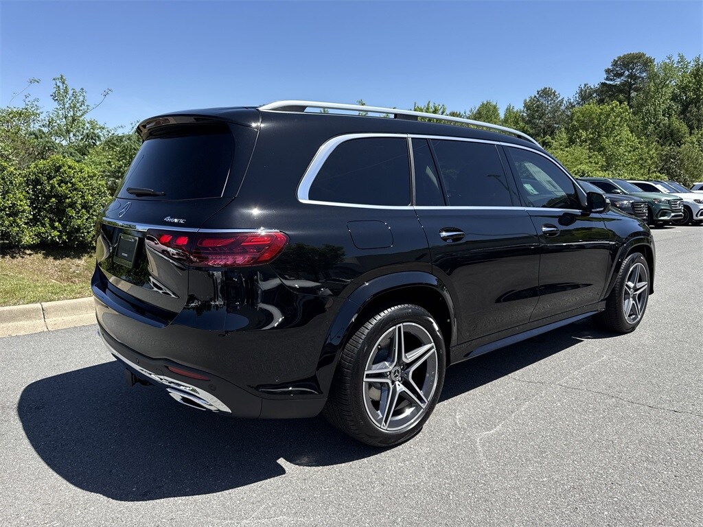 2025 Mercedes Benz GLS 450 4MATIC photo 3