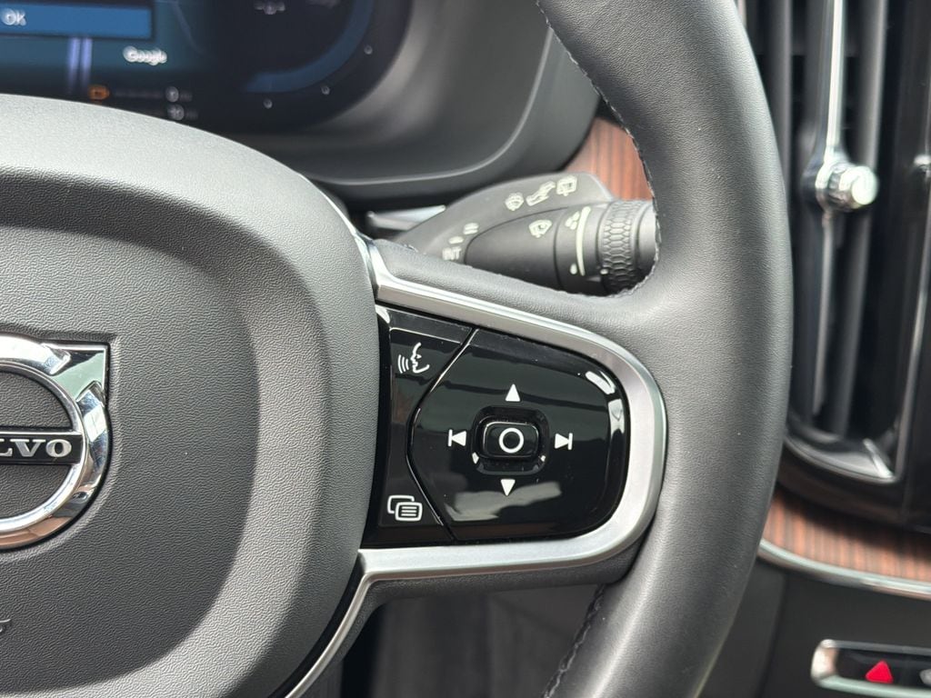 2023 Volvo XC60 Plus - Photo 27