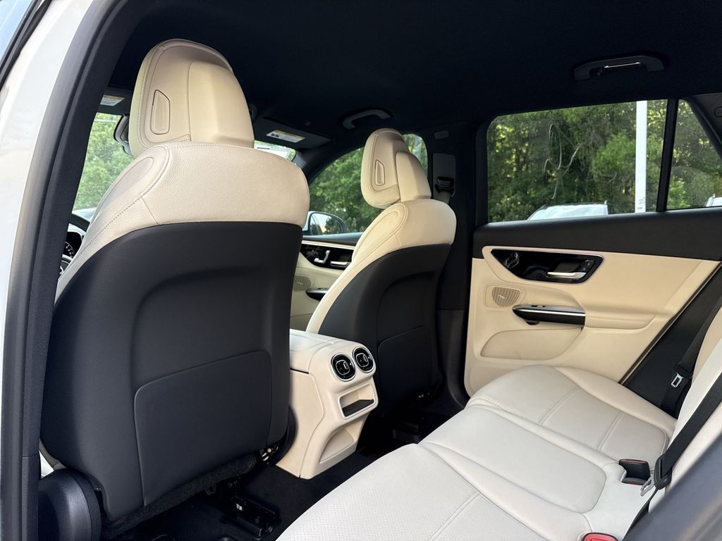 2025 Mercedes-Benz GLC Base - Photo 13