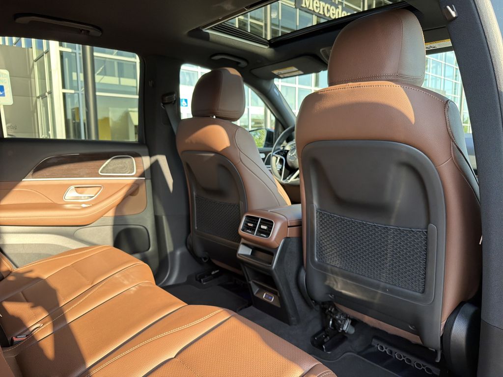 2025 Mercedes-Benz GLE GLE450 - Photo 17