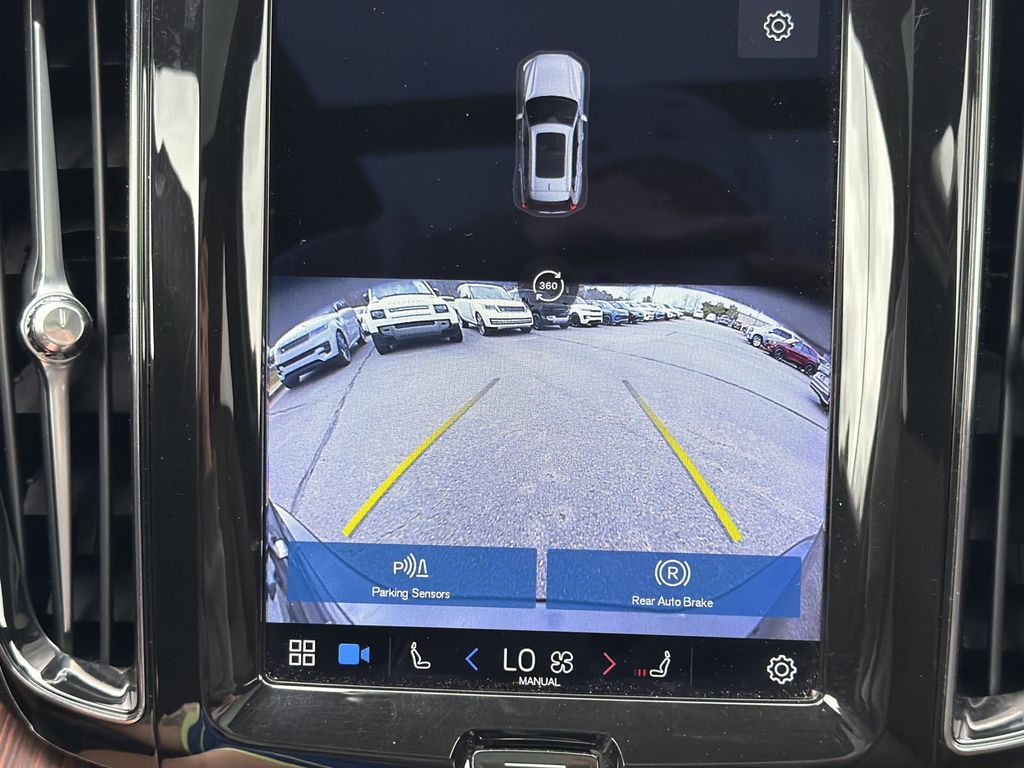 2023 Volvo XC60 Plus - Photo 29
