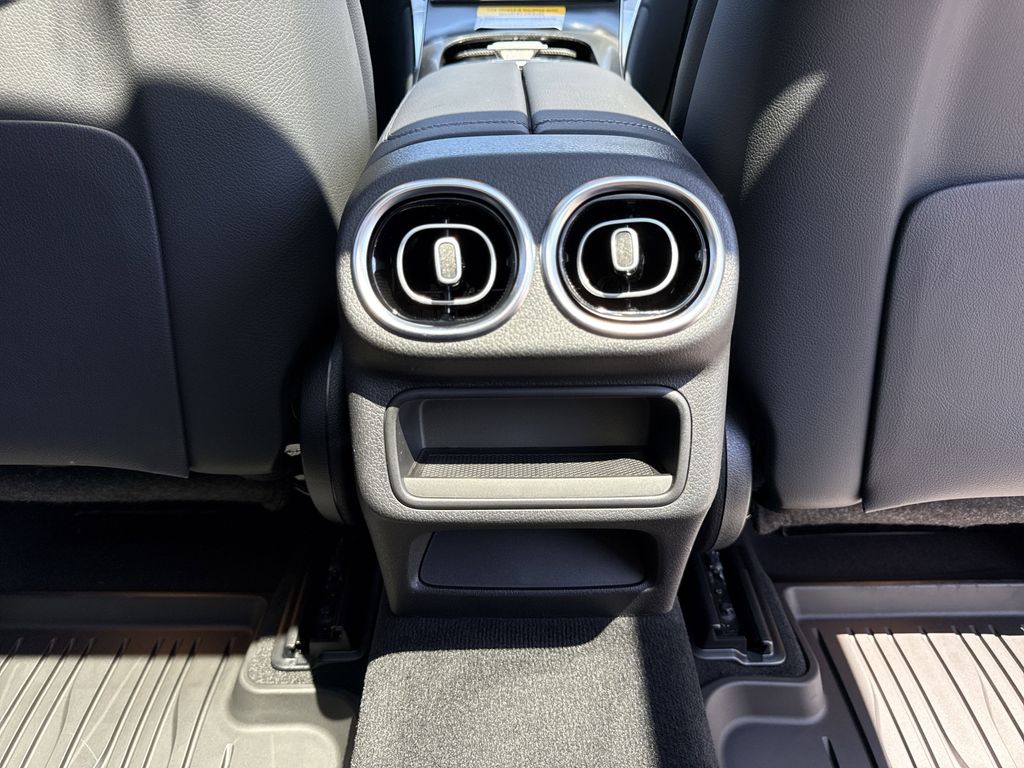 2025 Mercedes-Benz GLC Base - Photo 23