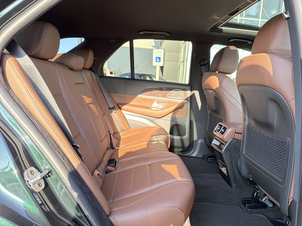 2025 Mercedes-Benz GLE GLE450 - Photo 16