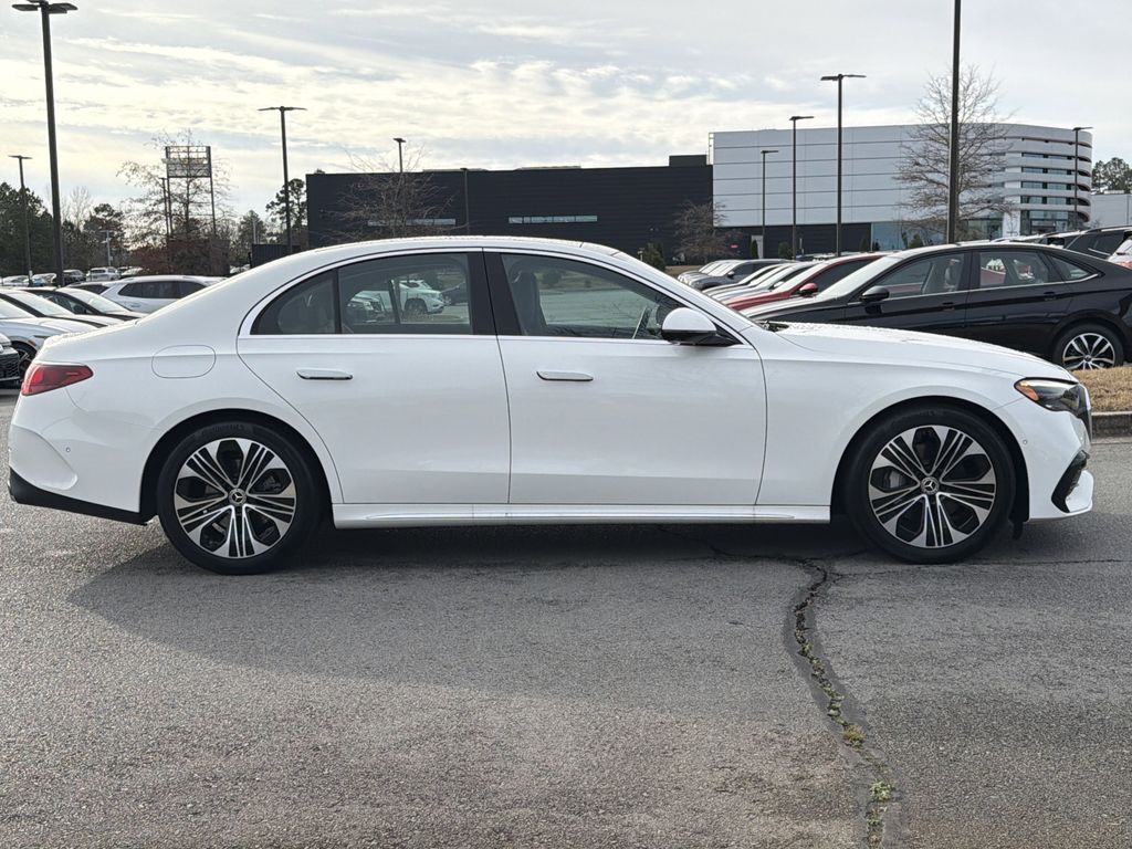 2025 Mercedes-Benz E-Class E350 - Photo 6