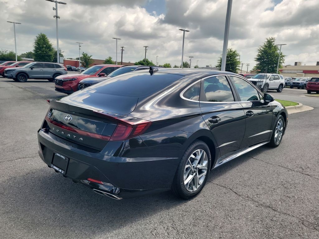 Used 2023 Hyundai Sonata SEL Sedan