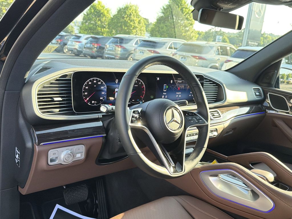 2025 Mercedes-Benz GLE GLE450 - Photo 10