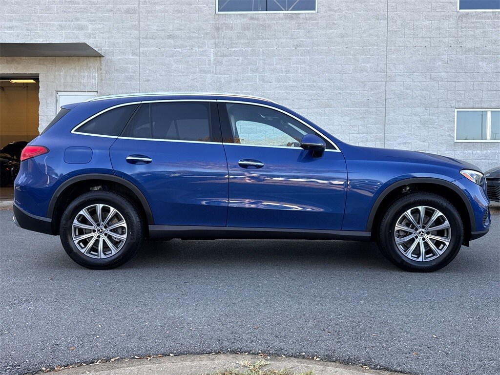 2026 Mercedes Benz GLC 300 4MATIC photo 2