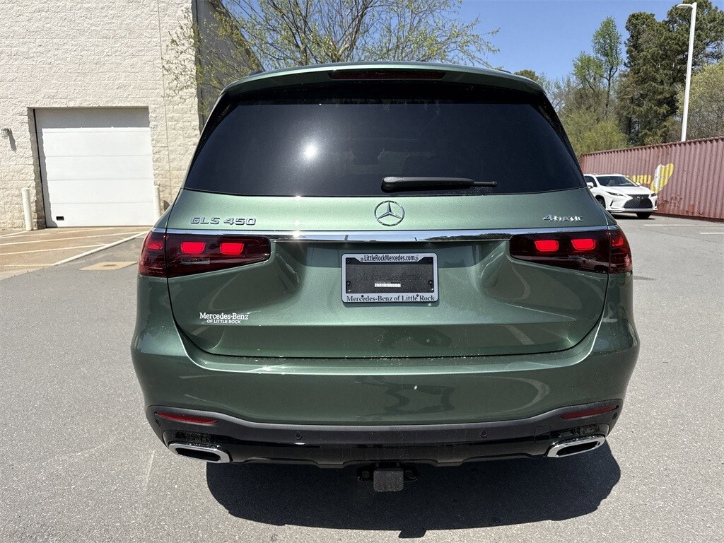 2025 Mercedes Benz GLS 450 4MATIC photo 4