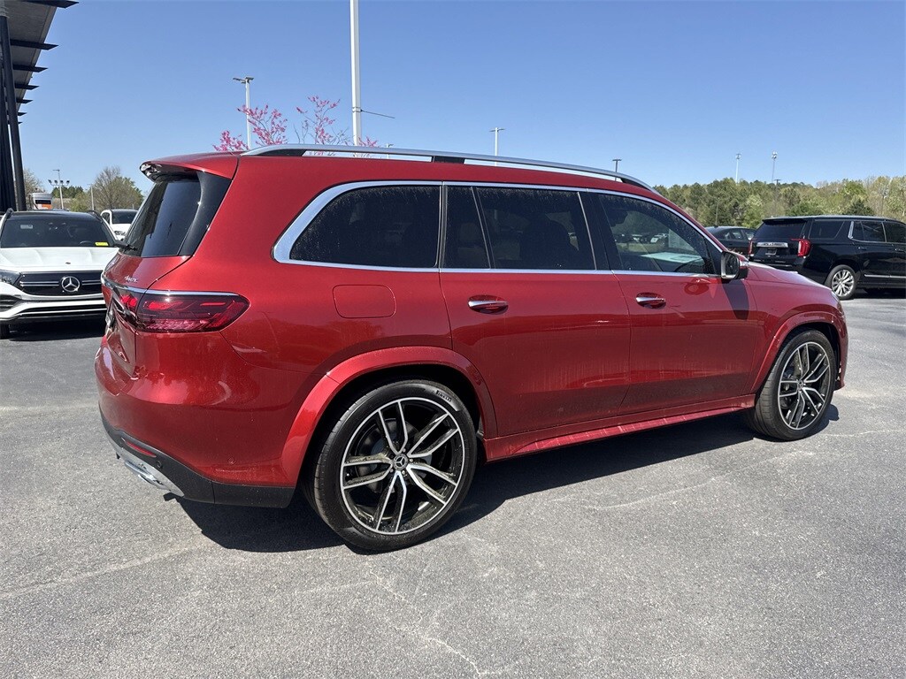 2025 Mercedes Benz GLS 450 4MATIC photo 3