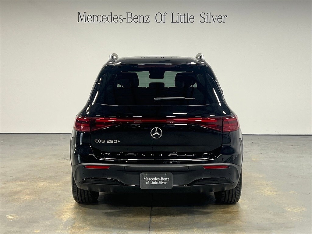 2024 Mercedes Benz EQB 250+ photo 3