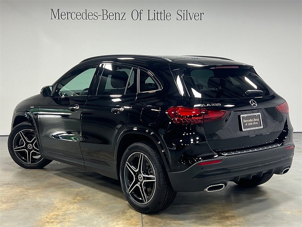 2024 Mercedes Benz GLA 250 photo 3