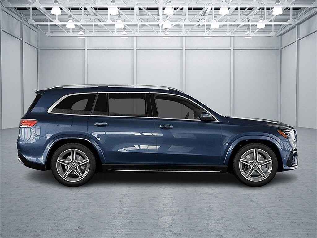 2024 Mercedes Benz GLS 450 4MATIC photo 2