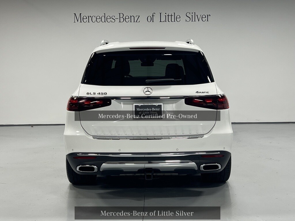 2025 Mercedes Benz GLS 450 4MATIC photo 3