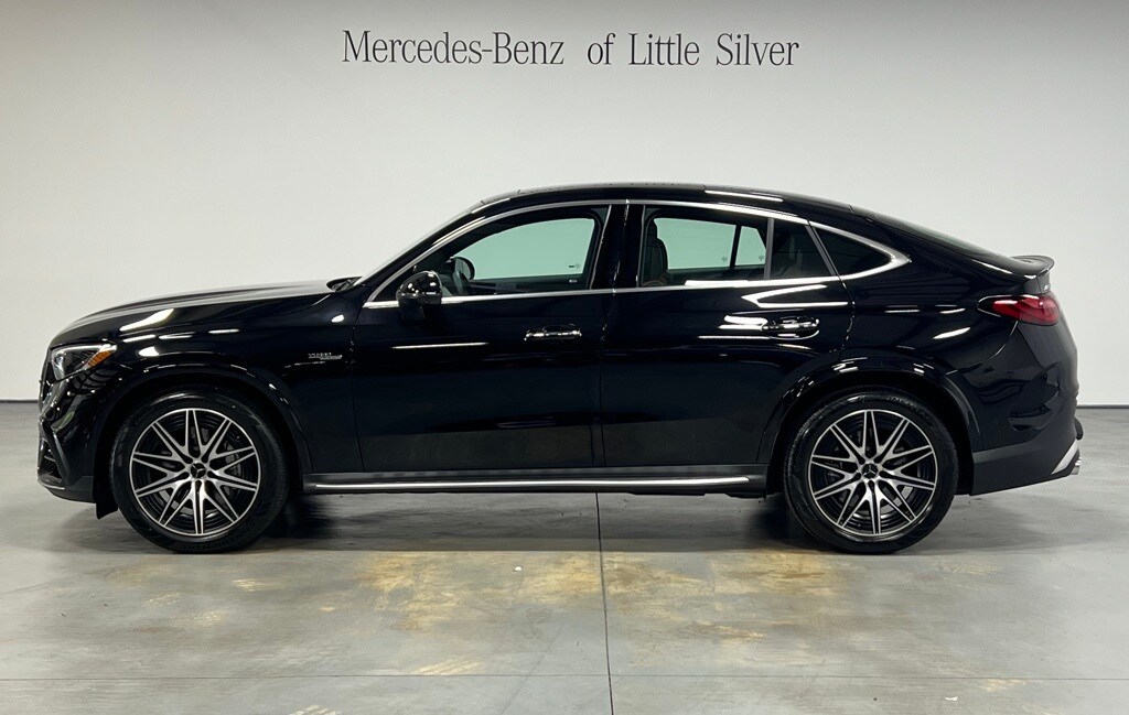 2025 Mercedes Benz GLC 43 AMG 4MATIC photo 2