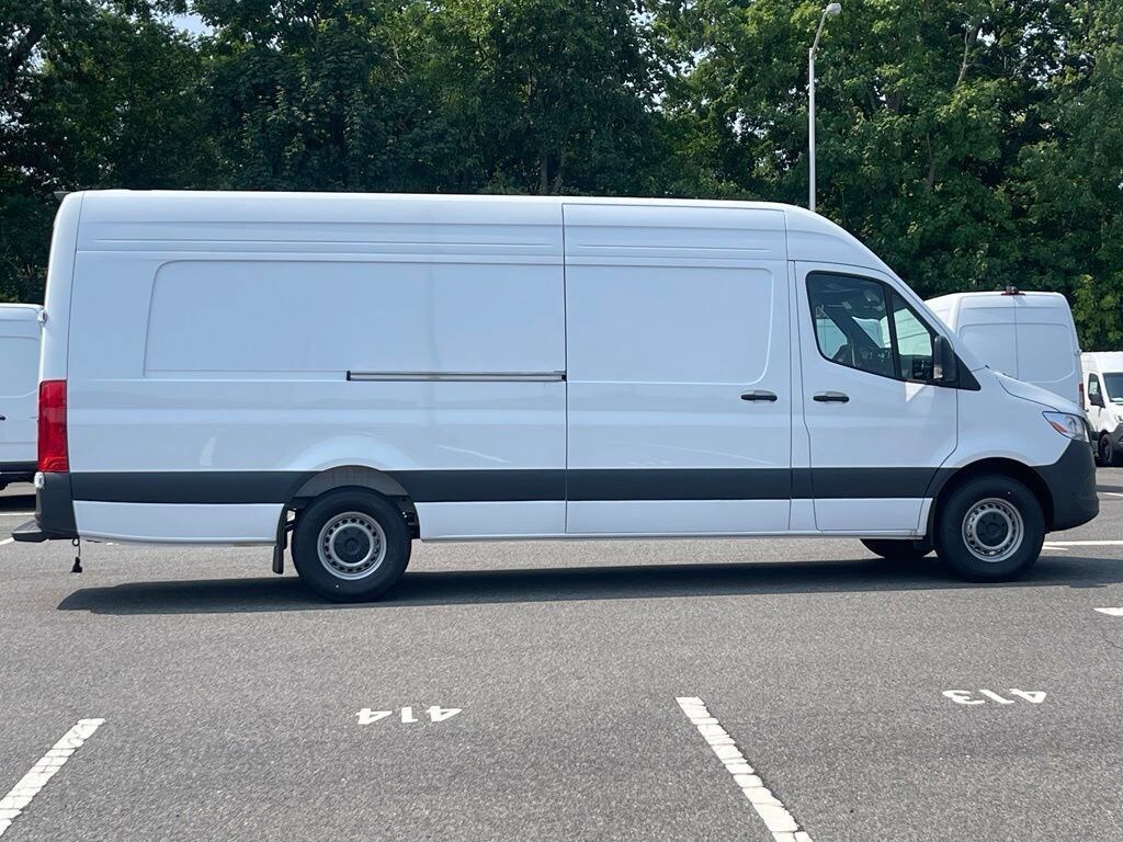 New 2026 Mercedes-Benz Sprinter 2500 High Roof 4-Cyl Diesel HO Van Extended Cargo Van