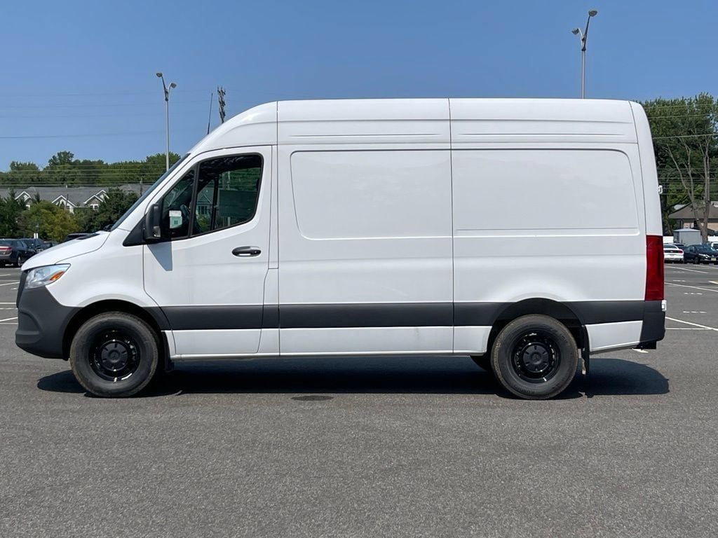 New 2025 Mercedes-Benz Sprinter 2500 Standard Roof 4-Cyl Diesel Van Cargo Van