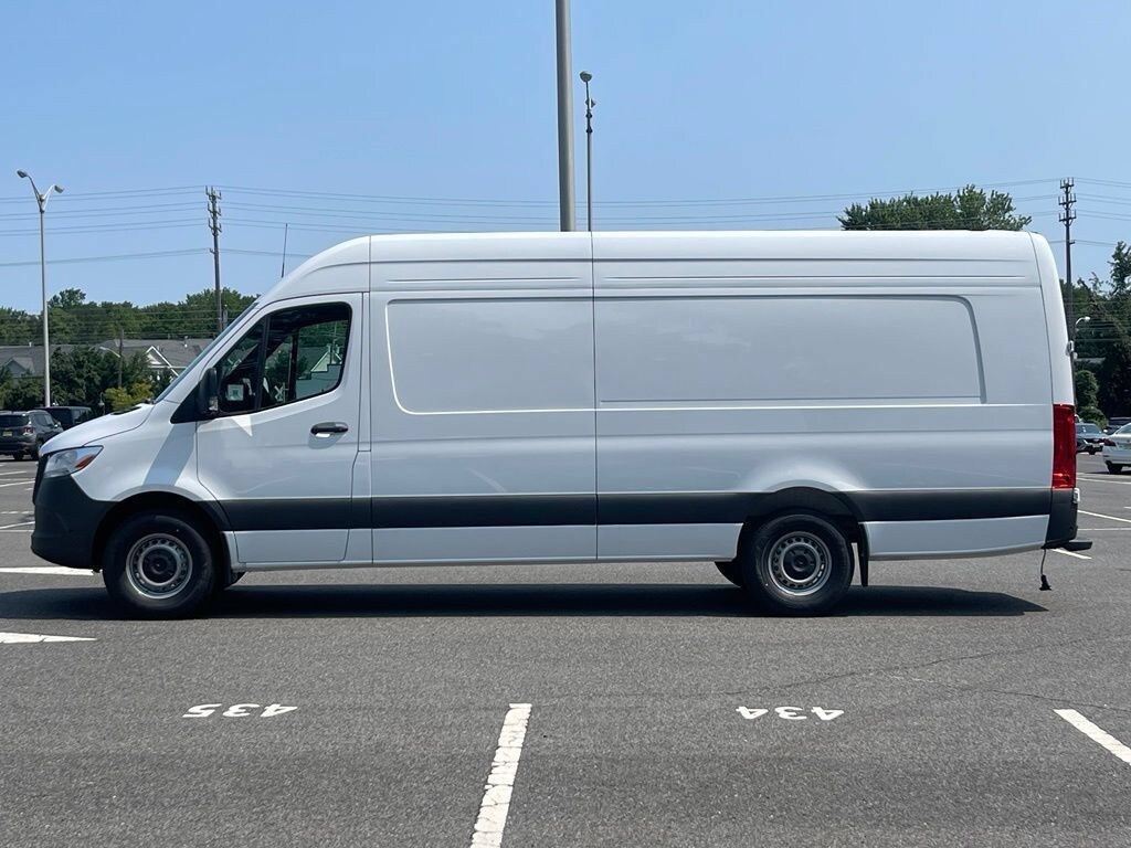 New 2026 Mercedes-Benz Sprinter 2500 High Roof 4-Cyl Diesel HO Van Extended Cargo Van
