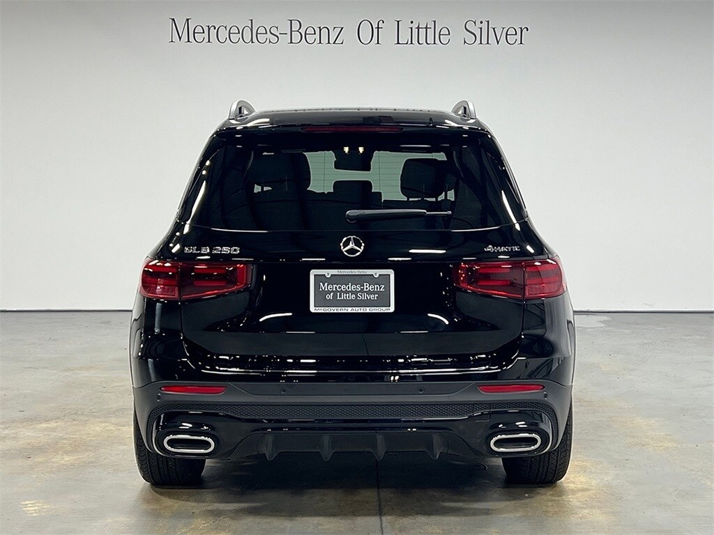 2025 Mercedes Benz GLB 250 4MATIC photo 3